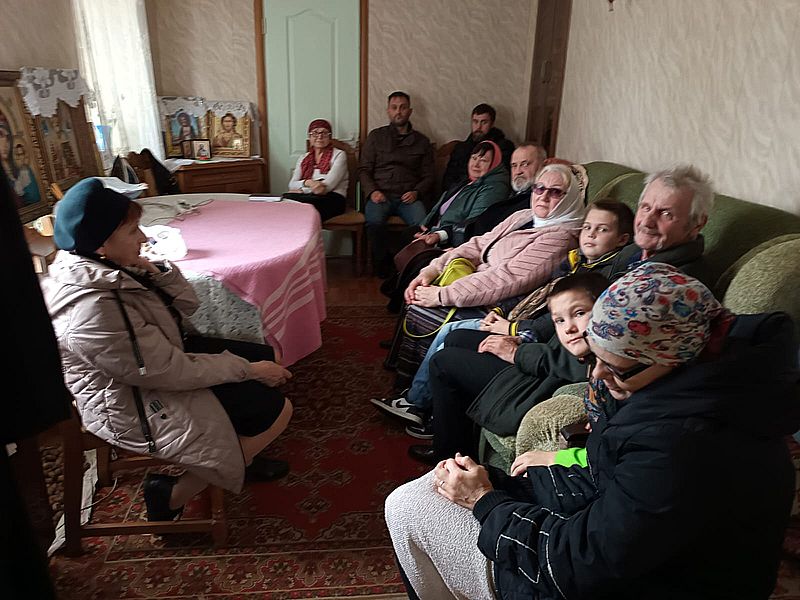 Прихожане Успенского храма в Гундоровке обсудили, что значит «иди за Мной»