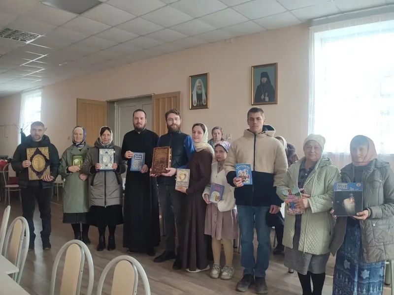 В Покровском храме Новошахтинска отметили День Православной книги