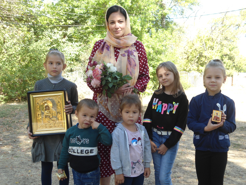 В воскресной школе «Радость» при храме Почаевской иконы Богородицы состоялось занятие на тему «Духовная жизнь, вера во Христа, добрые дела и подвиги, борьба со страстями и грехами, молитва, смирение и покаяния»