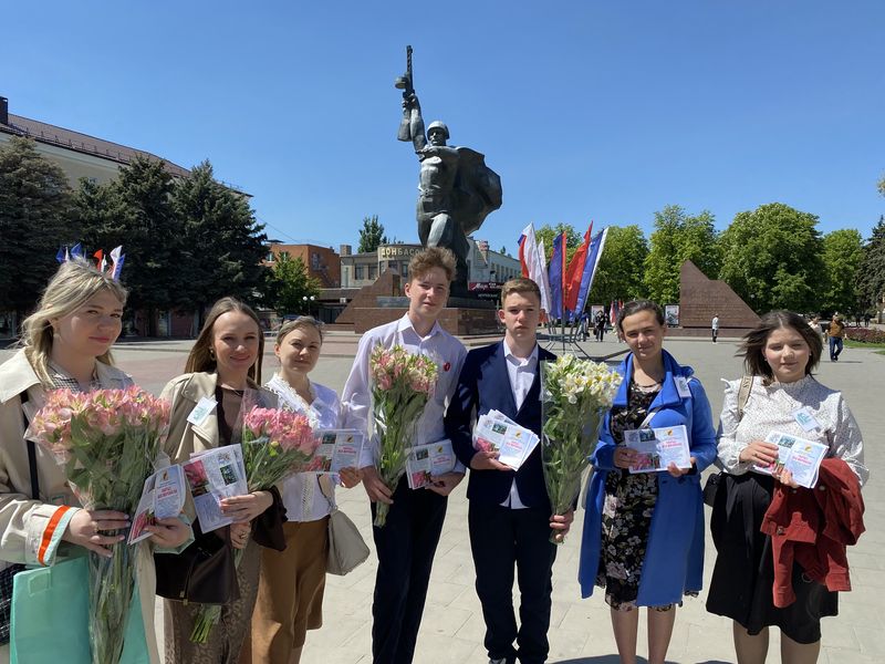 В городе Шахты состоялась молодёжная акция, посвящённая Дню Жён Мироносиц