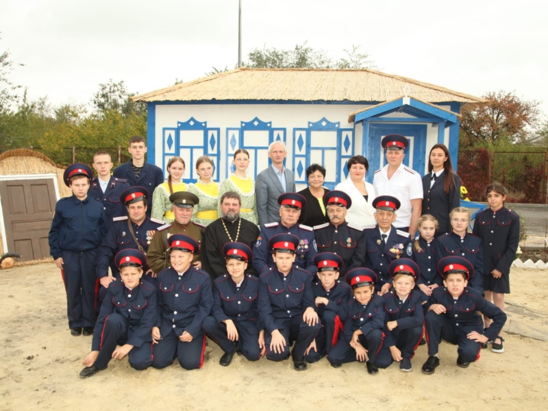 В станице Кривянская Октябрьского района  открыли «Казачий дворик» — музей под открытым небом