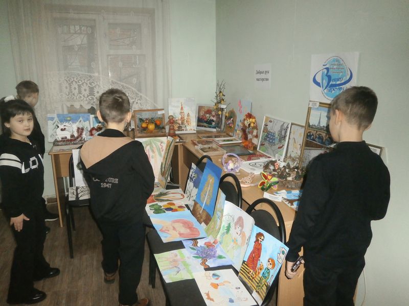 В Донецке прошла выставка творчества детей с ОВЗ «Добрых дел мастерство»