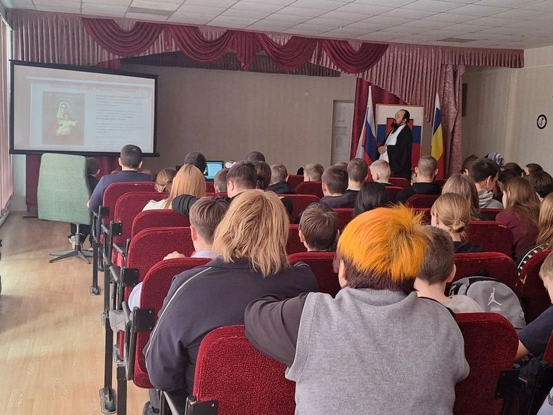 «От Вифлеема до Иордана: Свет, изменивший мир». Духовно-просветительская беседа с учащимися Первомайской школы