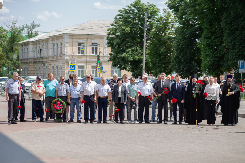 В городе Шахты почтили память погибших шахтеров