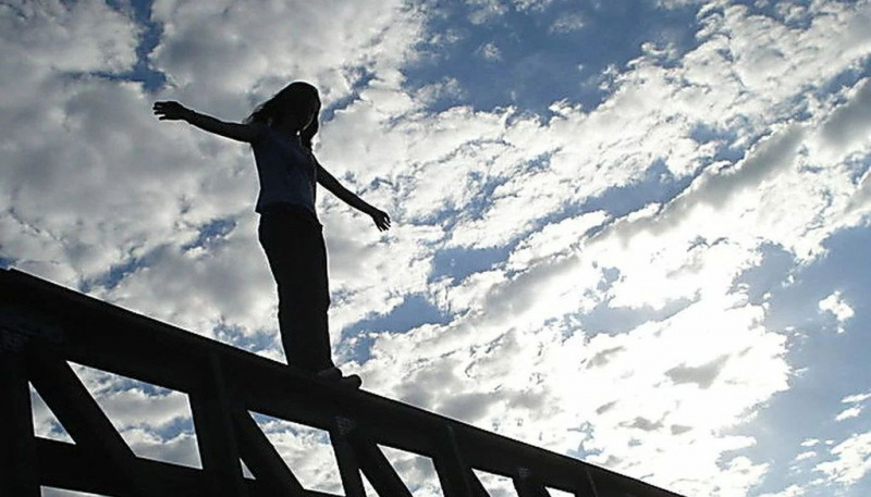 НЕВОЗМОЖНО ПОКОНЧИТЬ С СОБОЙ, ЧТОБЫ ИЗБАВИТЬСЯ ОТ БОЛИ