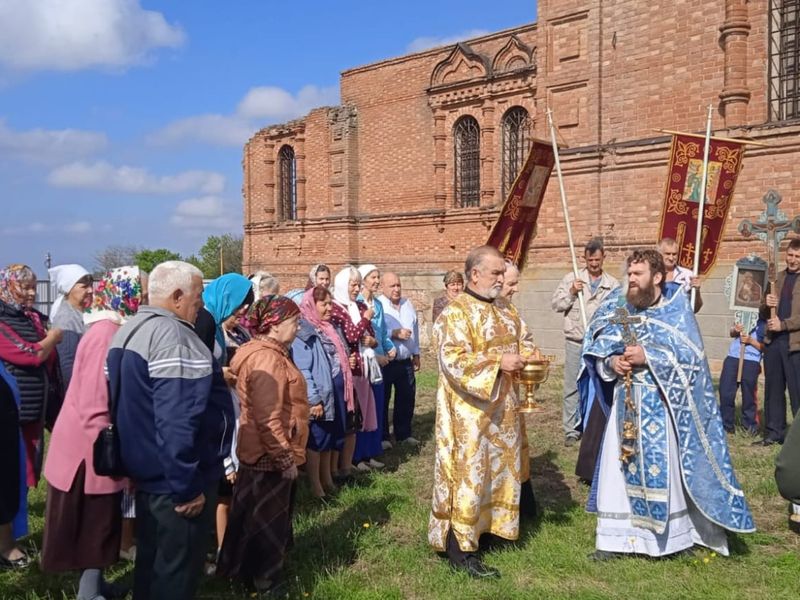 Престольный праздник Рождества Пресвятой Богородицы отметили в хуторе Ажинове