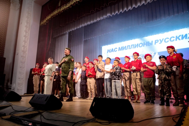 Октябрьский район посетил коллектив ансамбля «Новороссия» 