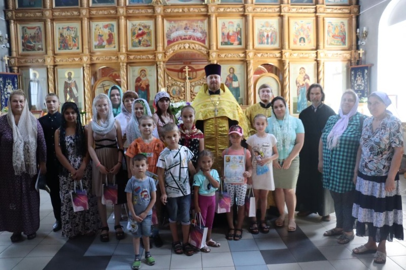 В день семьи, любви и верности в Донском храме прошло мероприятие «Счастье, что мы вместе»