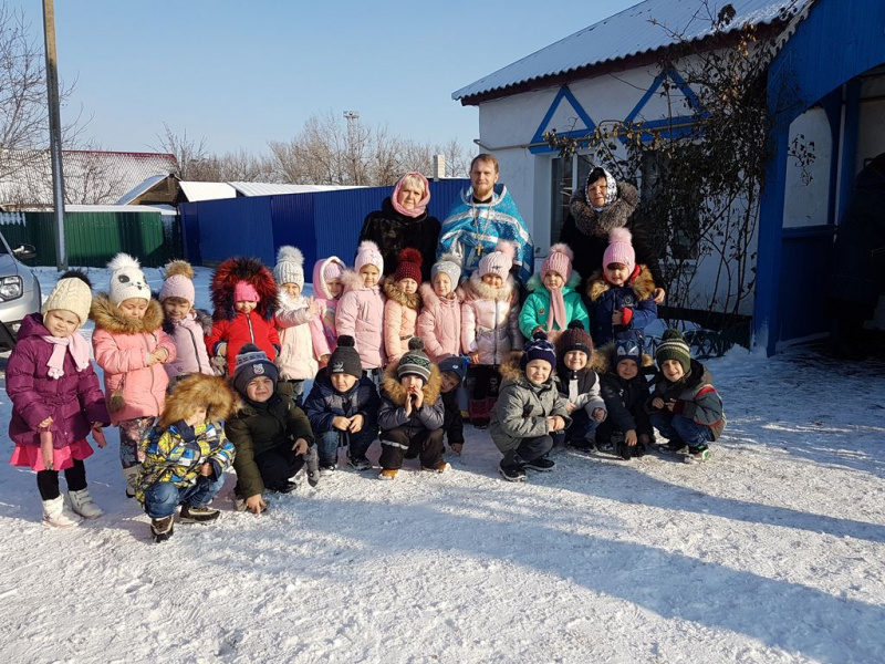 Воспитанники детского сада «Белочка» посетили Никольский храм г. Зверево