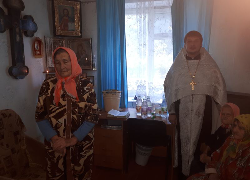 Иерей Александр Левчик посетил реабилитационное отделение для граждан пожилого возраста и инвалидов станицы Боковской