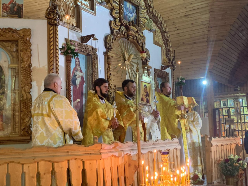 Соборным богослужением отметили престольный праздник в храме святителя Николая Чудотворца г. Каменск-Шахтинский