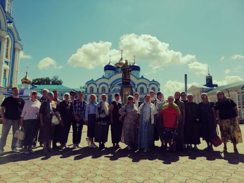 Беженцы из ДНР благотворительно смогли принять участие в паломнической поездке Муром – Дивеево – Москва – Серпухов – Задонск