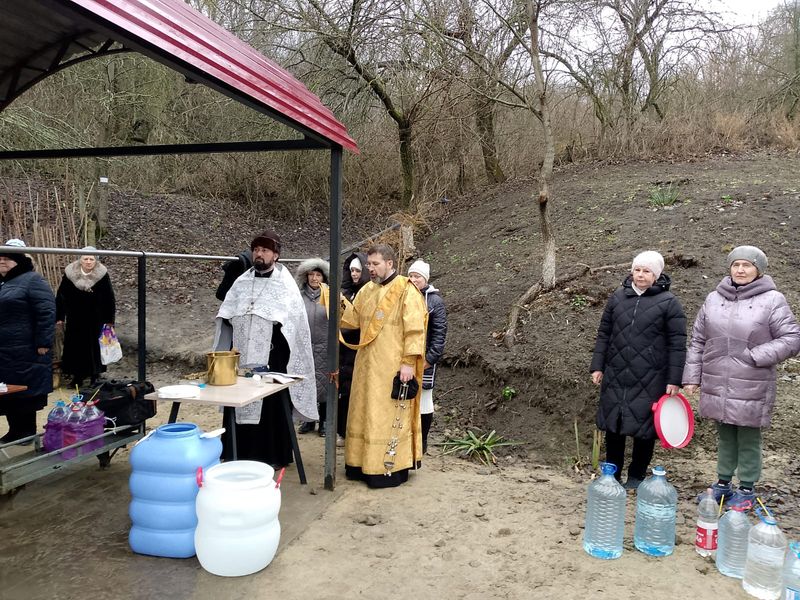 Великое освящение воды в источнике, состоялось в хуторе Комсомольском Фомино-Свечниковского сельского поселения