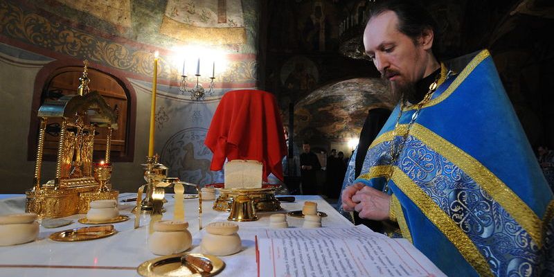 ПЕРВЫЕ ШАГИ В ХРАМЕ. О ПОМИНОВЕНИИ