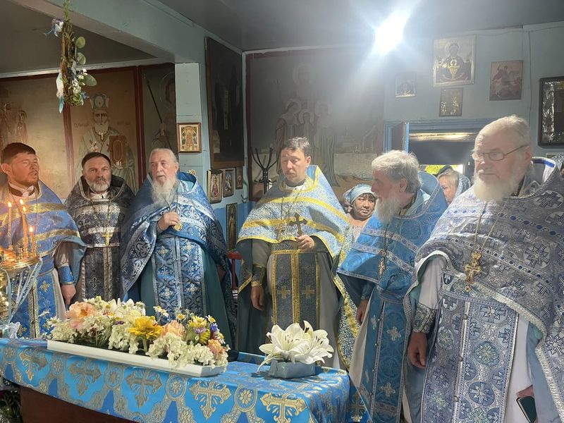 Престольный праздник в День Владимирской иконы Божией Матери