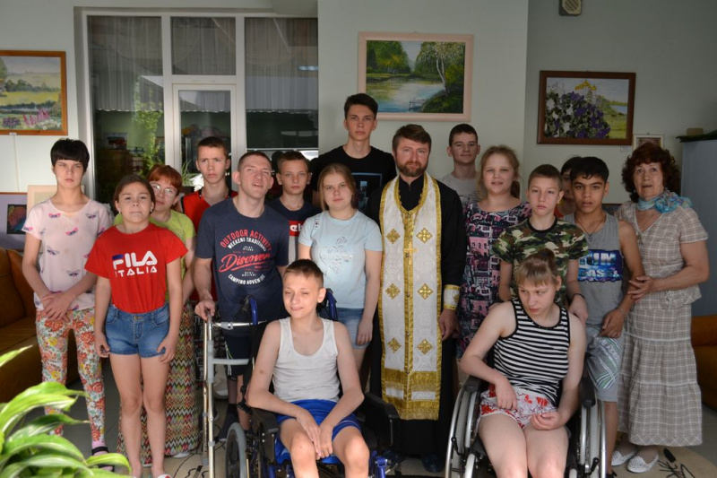 Воспитанники реабилитационного центра для детей «Добродея» г. Шахты приняли участие в таинствах Покаяния и Причастия