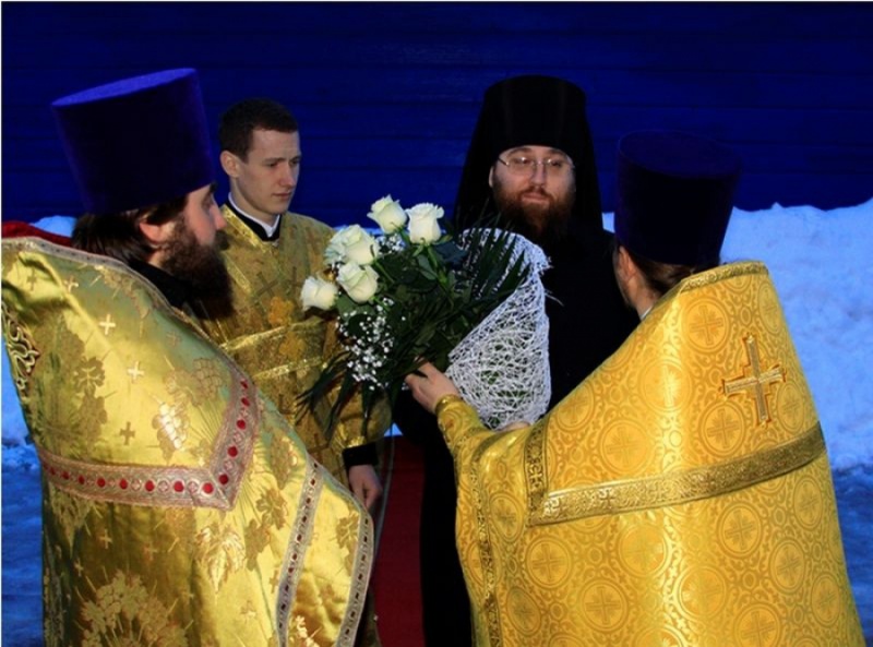 В неделю 32-ю по Пятидесятнице епископ Шахтинский и Миллеровский Игнатий совершил Божественную Литургию в храме Покрова Пресвятой Богородицы города Шахты
