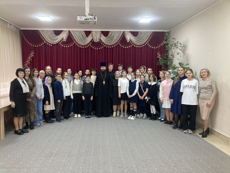 В Шахтинской епархии прошел III тур олимпиады по Священной истории и Закону Божиему