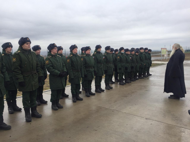 Иеромонах Николай (Наметышев) поздравил воинов инженерного батальона с Рождеством Господа Бога и Спаса нашего Иисуса Христа