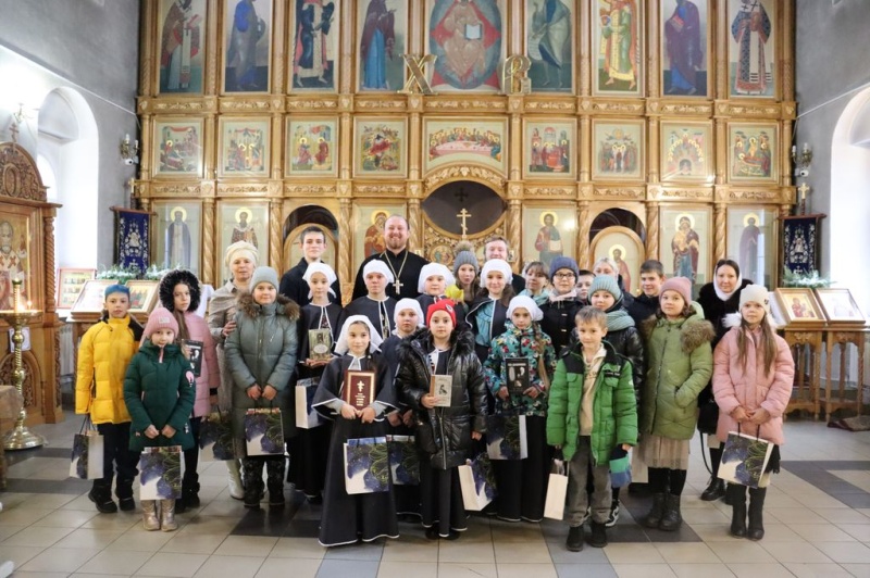 Второй тур Кирилло-Мефодиевской олимпиады по Священной истории и Закону Божию прошел в Донском храме г. Новошахтинска