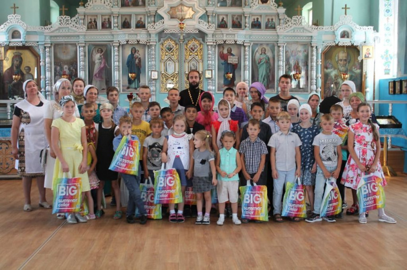 Благотворительная акция «Соберем ребенка в школу»