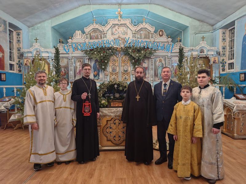 Свет мира и дружбы: отряд православных следопытов поселка Каменоломни  встретил Вифлеемский огонь