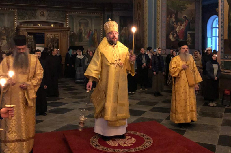 Продолжая паломничество, Преосвященнейший епископ Симон прибыл на остров Валаам