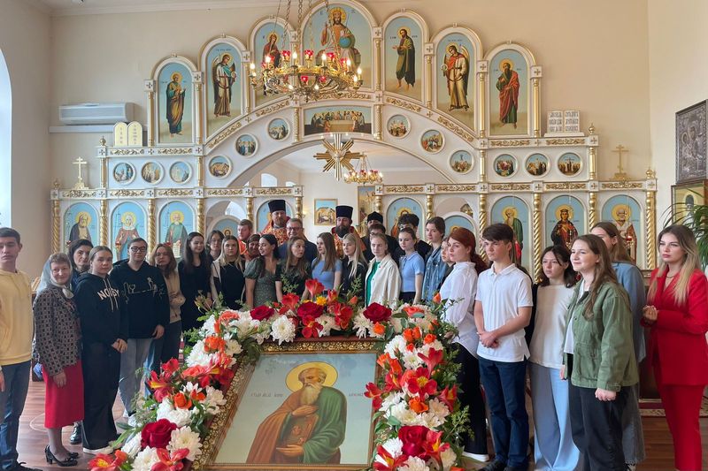 В день памяти святых равноапостольных Мефодия и Кирилла в храме при ИСОиП (филиал) ДГТУ в г. Шахты прошло соборное богослужение