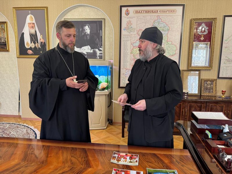 Преосвященнейший епископ Симон и иерей Илья Буланов обсудили проект благоустройства храма в честь иконы Божией Матери «Всех скорбящих радосте» города Красный Сулин