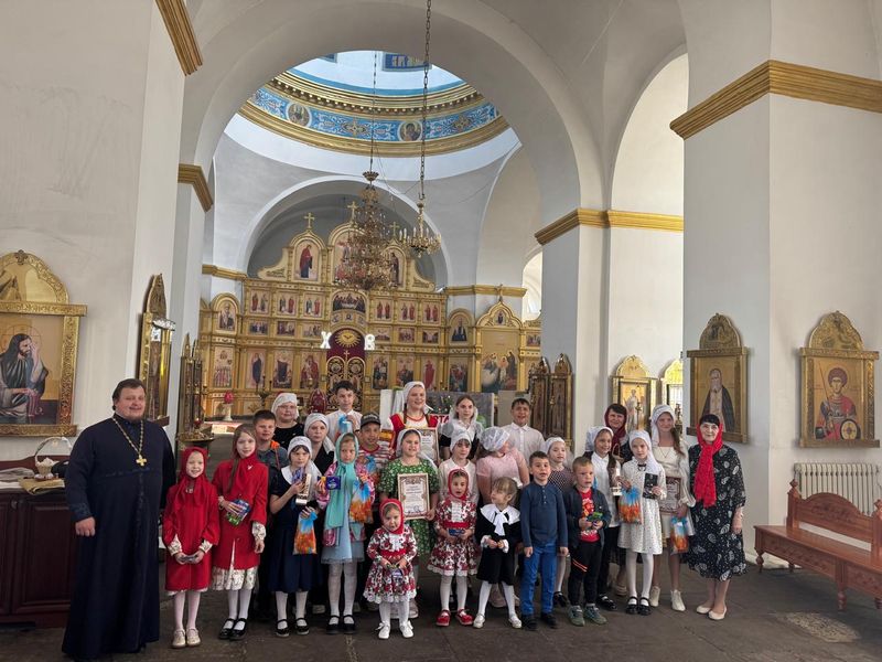 Пасхальное представление для прихожан в станице Калитвенской