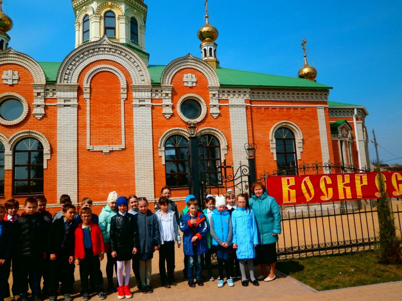 Урок колокольного звона и экскурсия по храму прошли в Державном храме г. Донецка