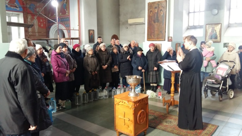 Каменская община глухих и слабослышащих в честь святого праведного Иоанна Кронштадтского отметила праздник Крещения Господня