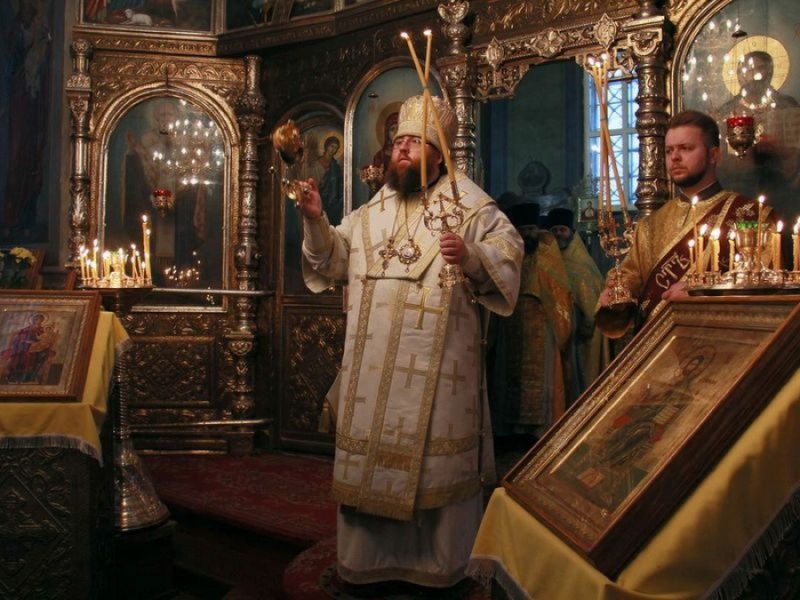 В день памяти святителя Спиридона Тримифунтского епископ Игнатий совершил Литургию в Покровском храме г. Красный Сулин