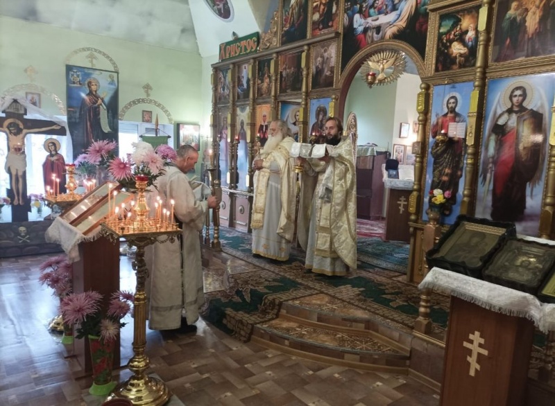 На сороковой день после кончины протоиерея Николая Мельникова в храме Вознесения Господня сл. Красюковской прошло заупокойное богослужение