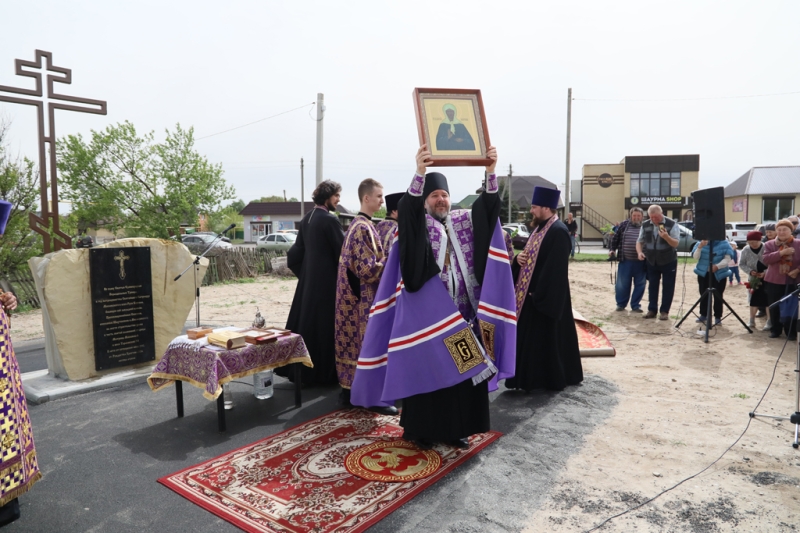 Преосвященнейший епископ Симон совершил чин на основание церкви и водружение креста в поселке Тарасовский