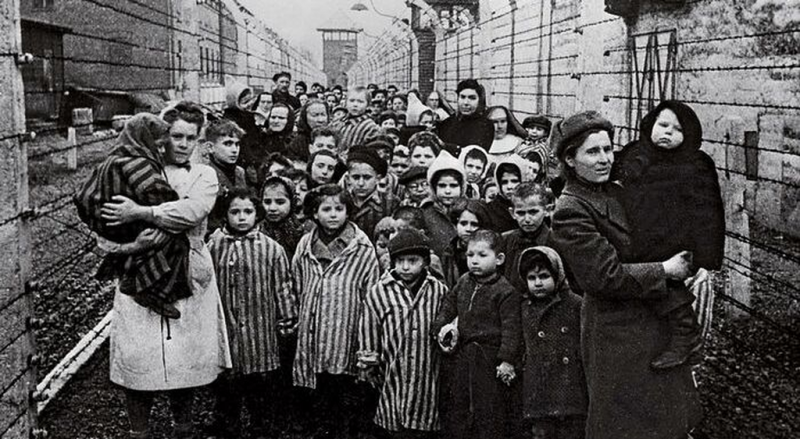 «КАК СТРАШНО СТАНОВИЛОСЬ, Я НАЧИНАЛА МОЛИТВЫ ЧИТАТЬ, КАК МОЛОТОК»