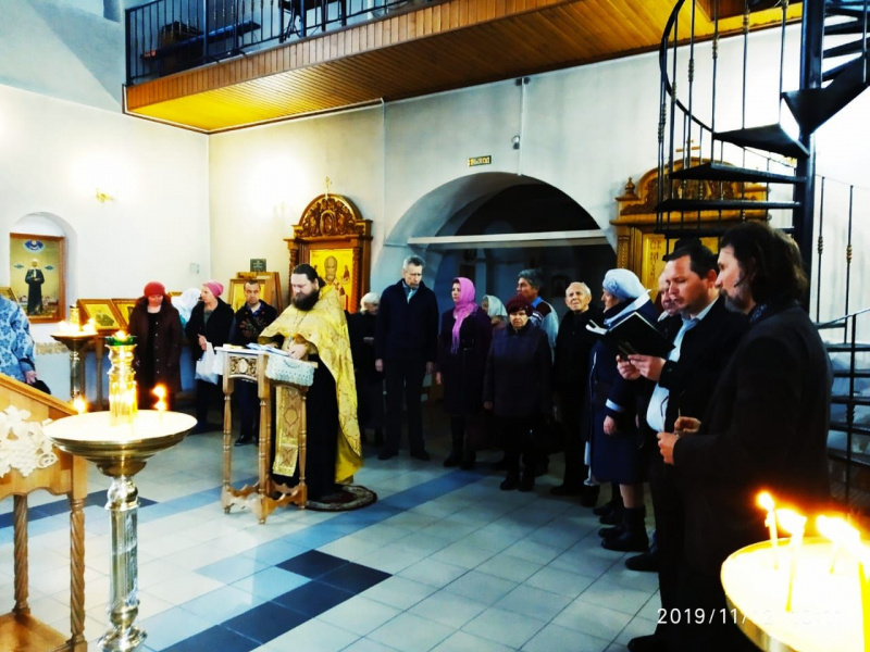 В Донском храме г. Новошахтинска накануне Международного дня слепых был совершен молебен