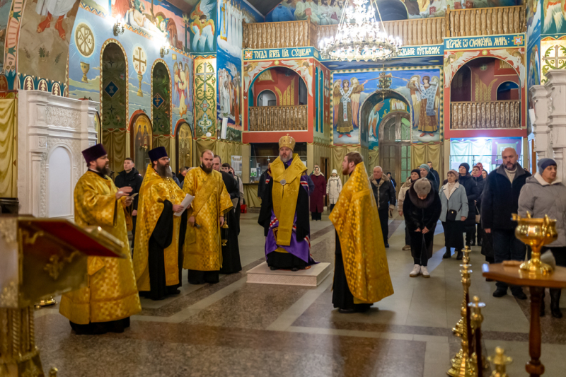 Молебен на новолетие в Покровском кафедральном соборе города Шахты