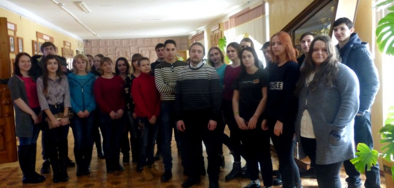 Участники молодежного клуба «Камо Грядеши?» с духовной беседой посетили Гуковский строительный техникум