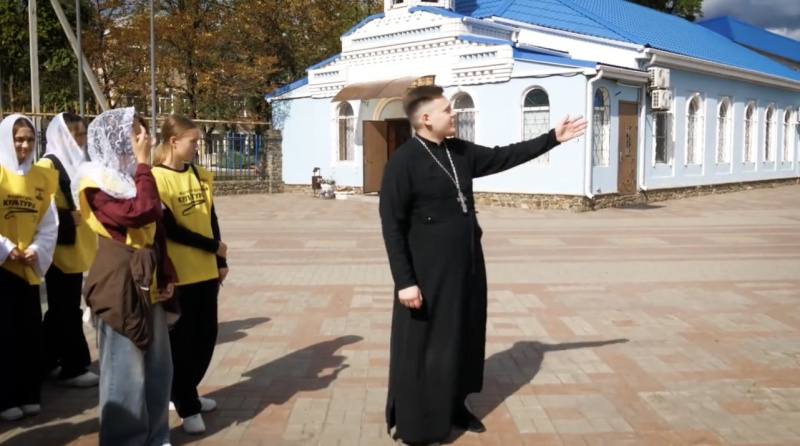 В Покровском кафедральном соборе Шахт провели экскурсию для волонтеров городского отдела культуры