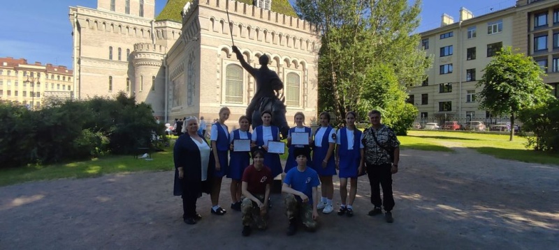 Команда воспитанников казачьей школы № 10 г. Красный Сулин «Патриот» достойно представила Ростовскую область и Шахтинскую епархию в Санкт-Петербурге