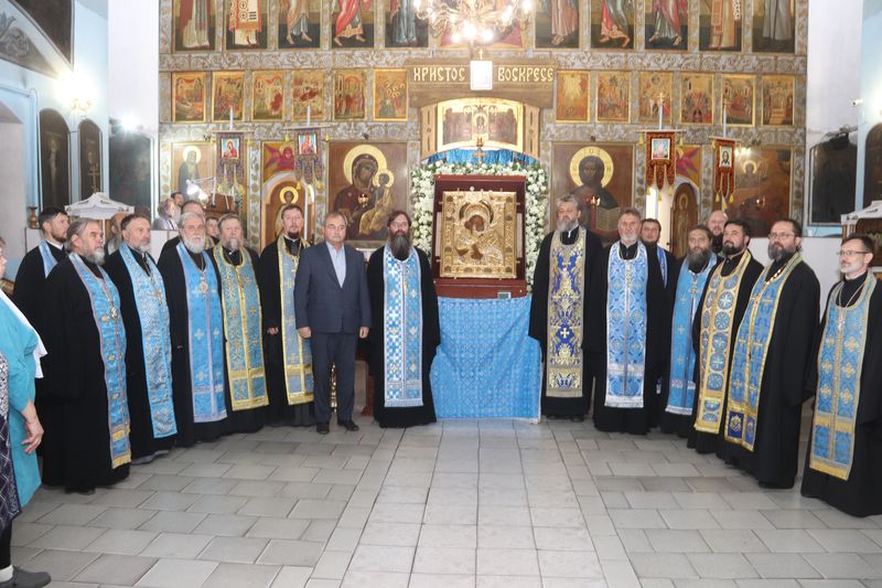 Торжественная встреча Донской иконы Божией Матери в храме Архангела Михаила станицы Вёшенской