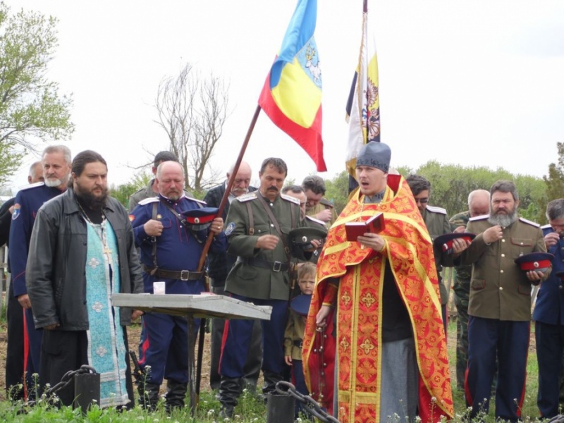 В х. Сетраки была совершена панихида по убиенным в мае 1918 года мирным жителям и казакам