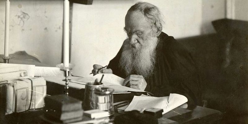 «ХОТЯ ОН И ЛЕВ БЫЛ, НО НЕ СМОГ РАЗОРВАТЬ ЦЕПИ САТАНЫ»
