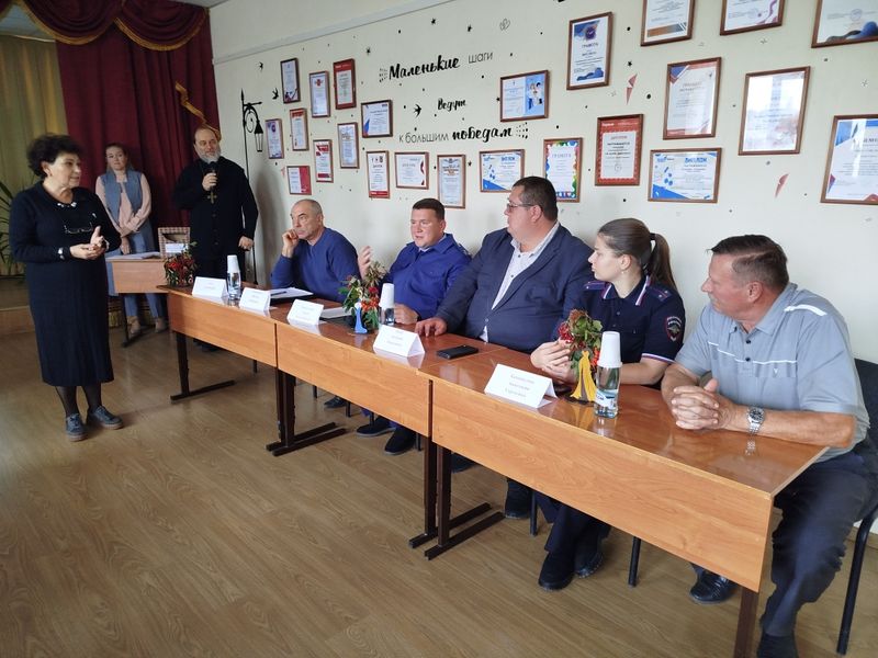 Жизнь — это ценность: в миллеровской школе № 4 прошел урок ответственности и выбора   