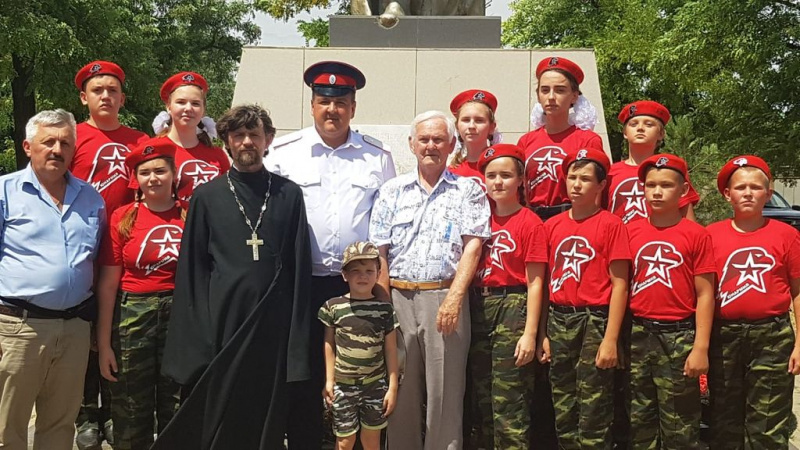 Акция памяти в День памяти и скорби прошла в ст. Бессергеневской. В мероприятии принял участие протоиерей Андрей Поздняков