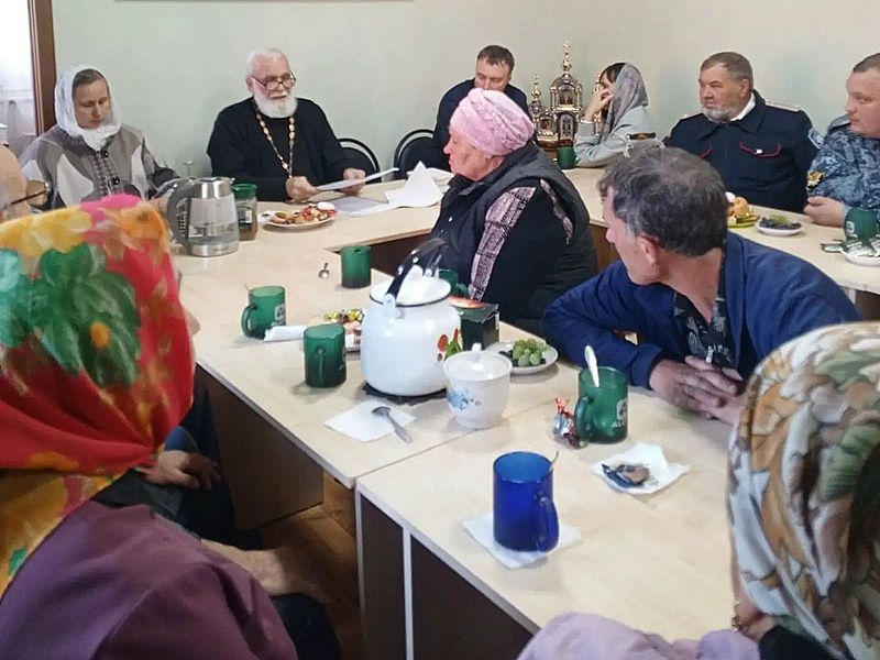 В храме преподобного Серафима Саровского хутора Красновка продолжаются собрания библейской группы