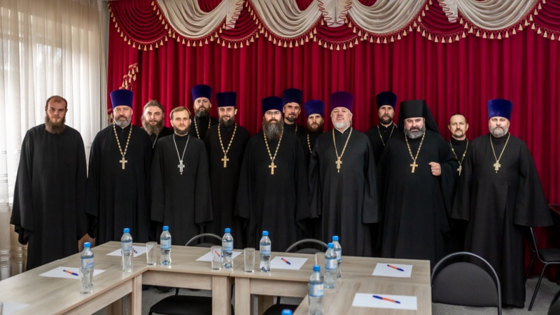Прошло очередное собрание духовенства Александровск-Грушевского округа