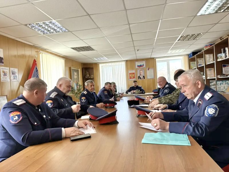 Состоялся совет атаманов Верхне-Донского казачьего округа
