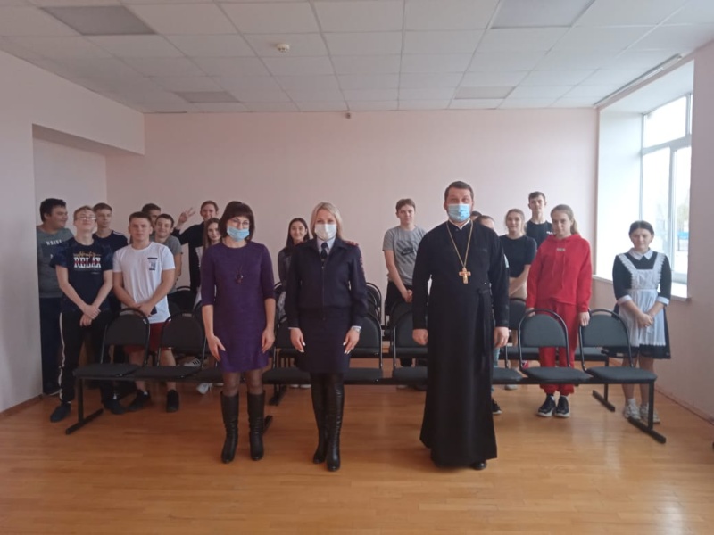 Духовно-нравственная беседа о вредных привычках с учениками в Чернышевском благочинии